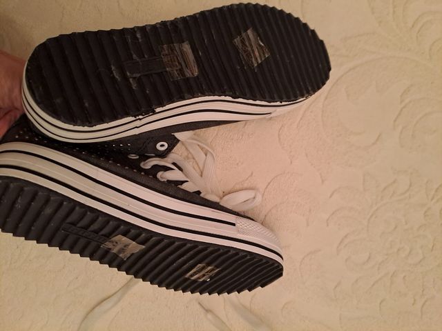 Zapatillas de la marca Mustang