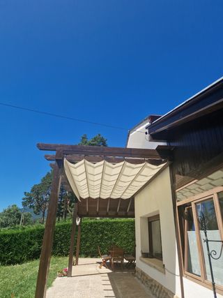 TOLDOS Y PÉRGOLAS A MEDIDA
