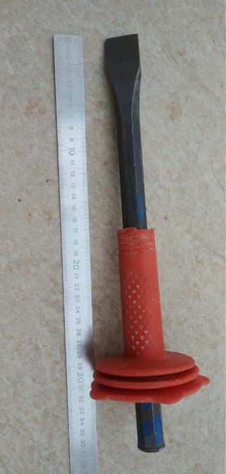 Cincel con proteccion Bellota