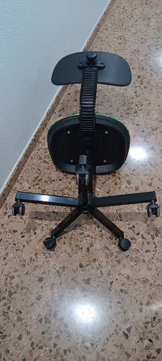 Silla escritorio con ruedas infantil