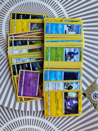 CAJA DE CARTAS POKEMON