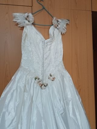 Vestido novia mikado seda con flores 💐