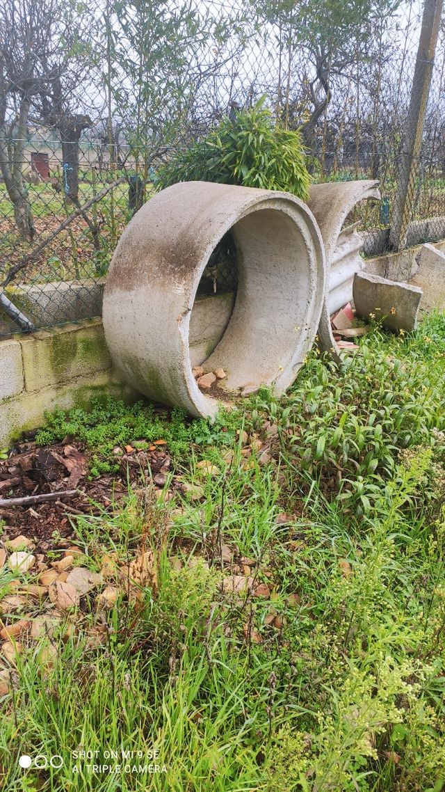 Anillo -Aro de hormigón de pozo