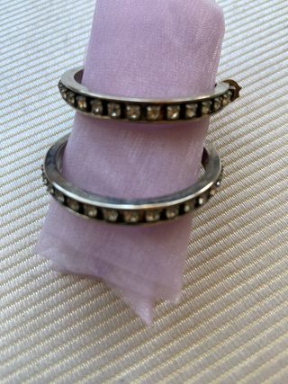 pendientes plateados con cristalitos