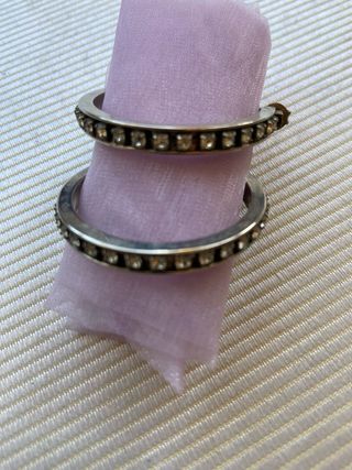 pendientes plateados con cristalitos