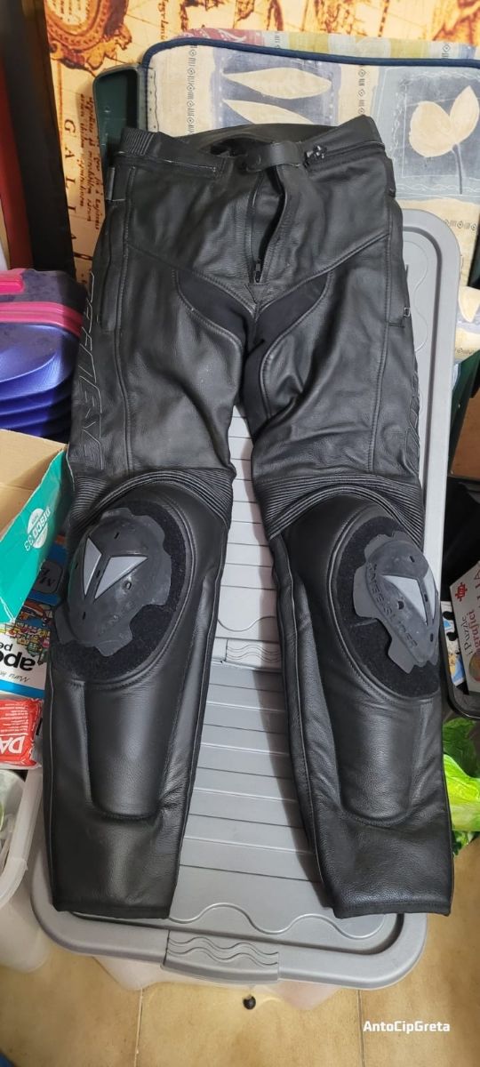 Tuta da moto in pelle dainese