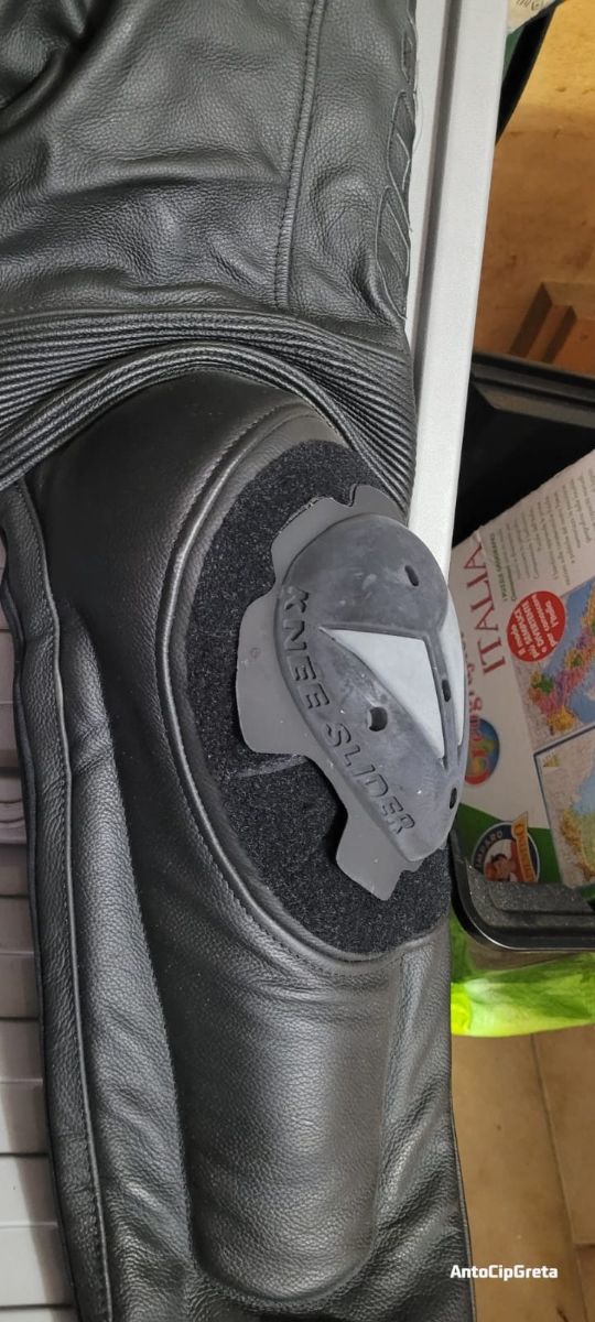 Tuta da moto in pelle dainese