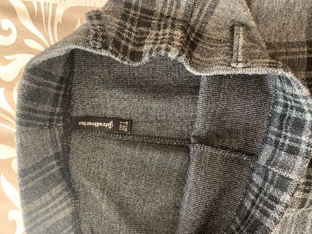 Pantalon campana Stradivarius