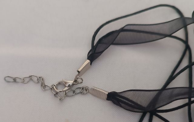 Conjunto de pendientes y collar