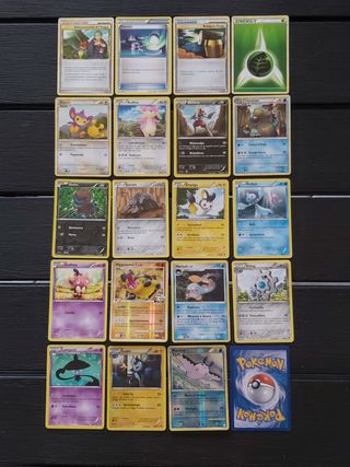 Lotto 8 carte Pokemon 