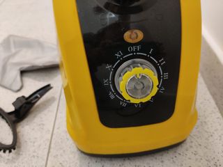 Plancha de vapor vertical Homcom 1,4litr