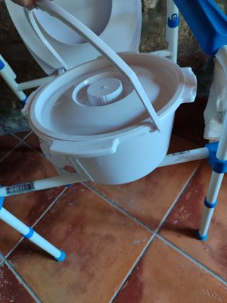 Cadeira WC com balde