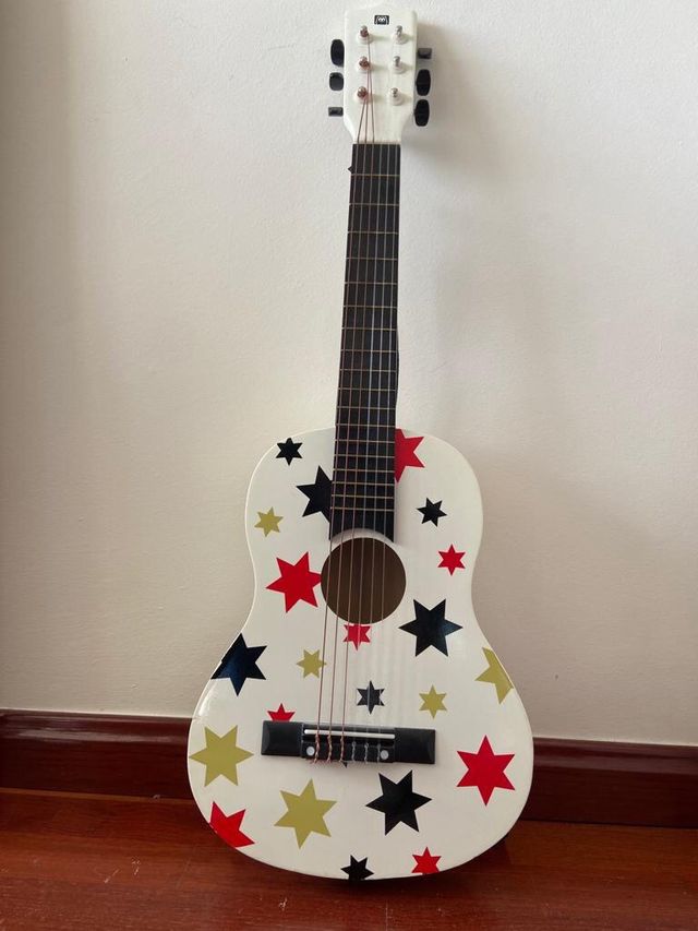 Guitarra infantil