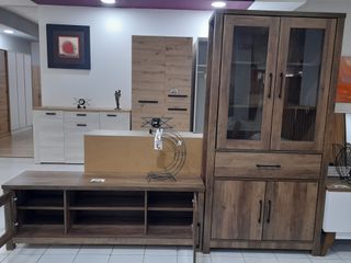SUPER PRECIO VITRINA Y MUEBLE BAJO TV