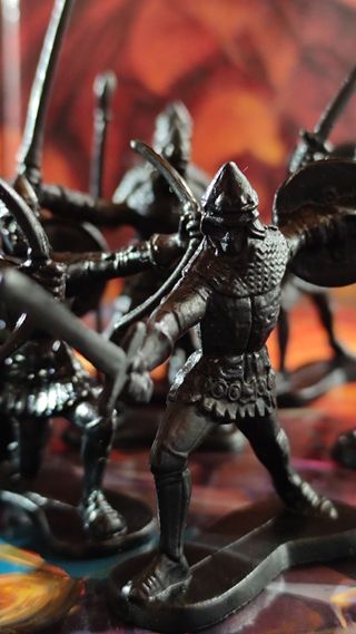 25 miniature soldatini medievali plastic