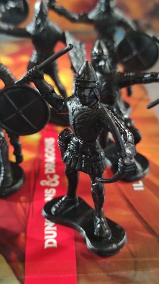 25 miniature soldatini medievali plastic