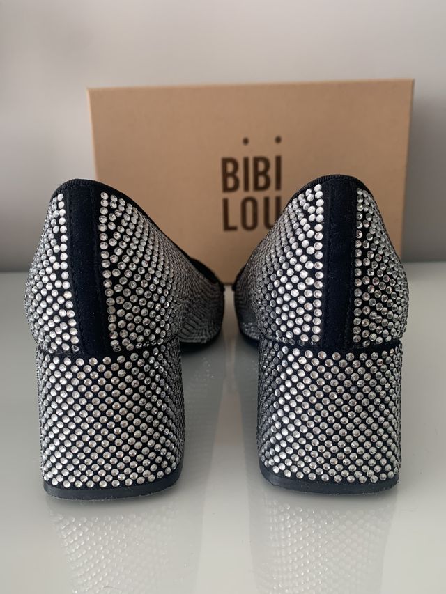 Mocasines plata con pedrería. Talla 38