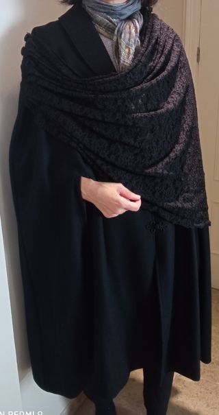 Capa de Paño negro de señora 