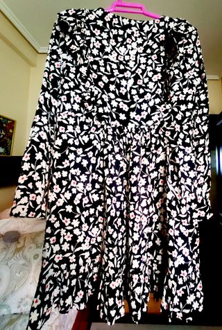 Vestido corto manga larga