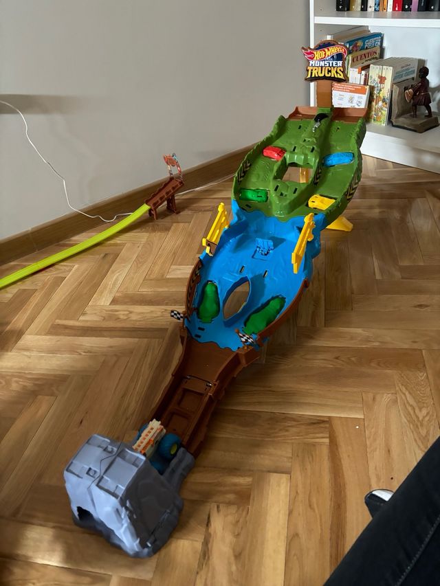 Pista Hot Wheels torneo de los titanes