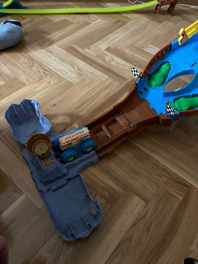 Pista Hot Wheels torneo de los titanes