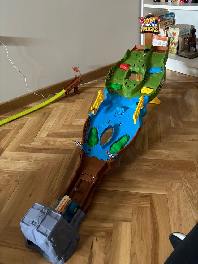 Pista Hot Wheels torneo de los titanes