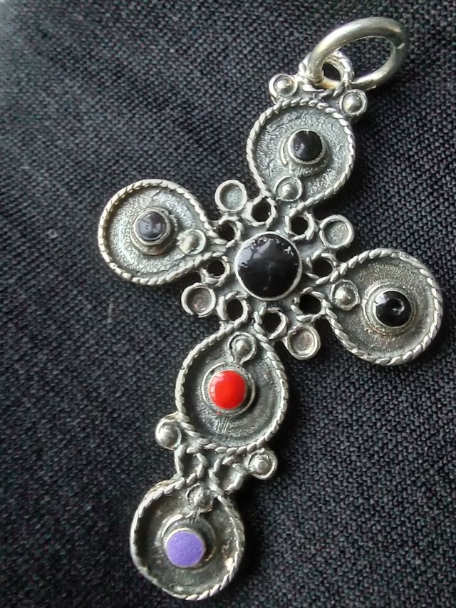 Colgante cruz de plata vintage