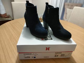Botines de mujer en azul 