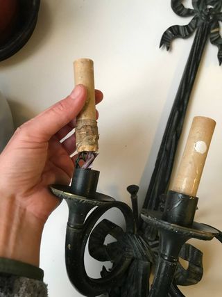 Antiguos apliques de pared en bronce para colgar