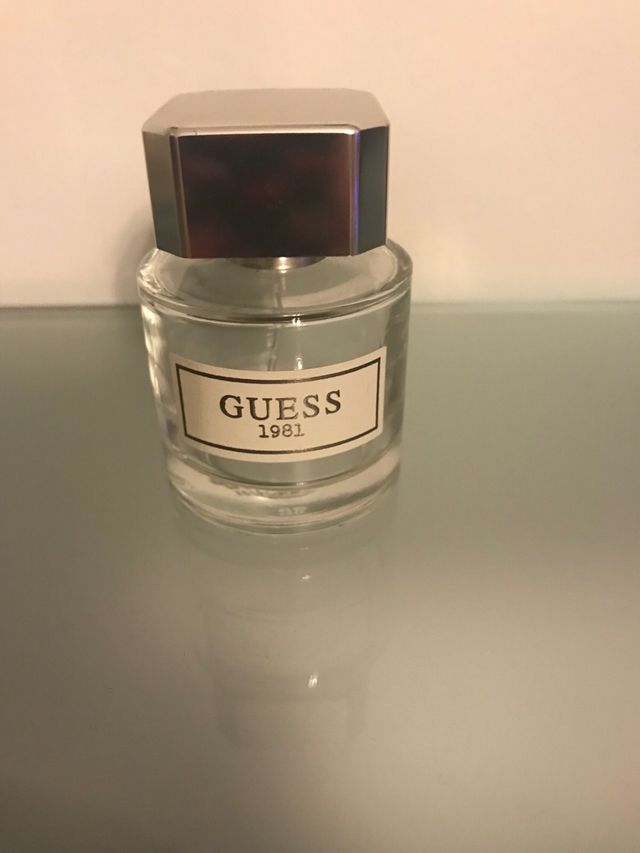 Bittiglia vuota di profumo Guess