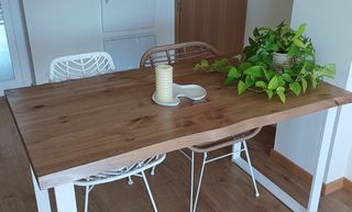 Mesa de comedor artesanal industrial