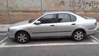 Nissan Primera 2000
