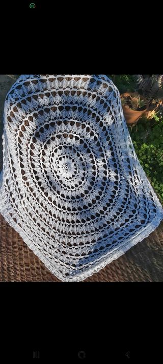 Mantel redondo crochet tejido a mano