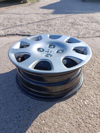 Llantas 15" SIN TAPACUBOS 