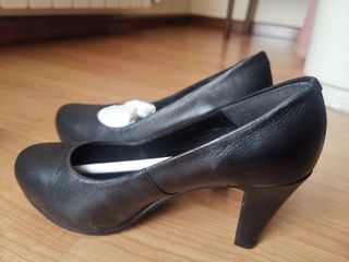 Zapatos negros de tacón
