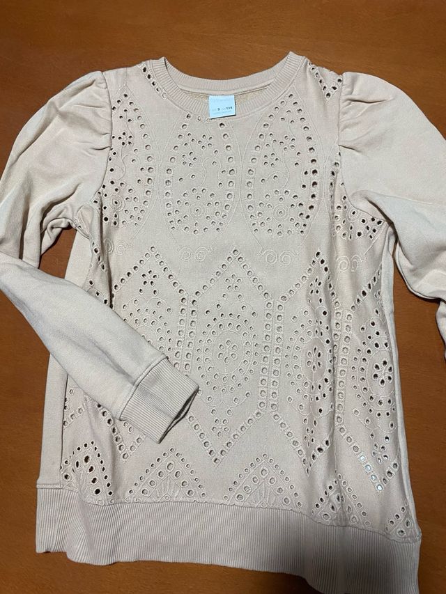 Sudadera Zara calada color beige