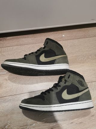 Nike Air Jordan 1 Mid Olive 