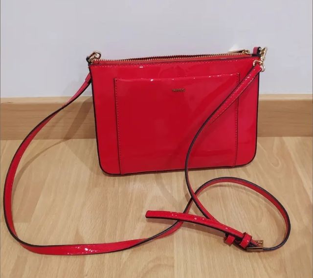 Bolso parfois rojo charol