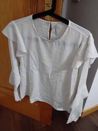 Blusa blanca volantes mangas 