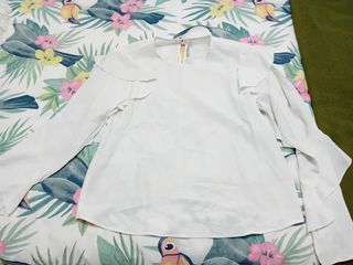 Blusa blanca volantes mangas 