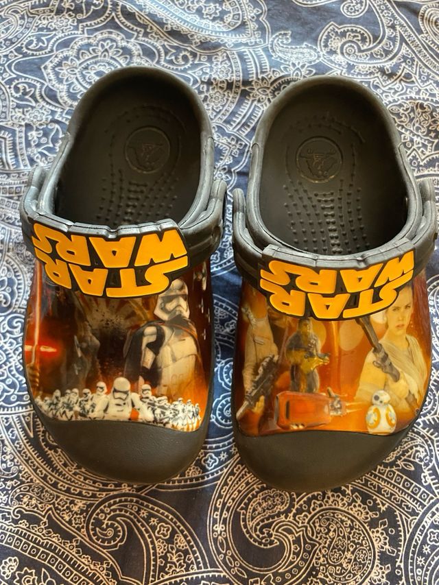 Crocs Star Wars niño T.24