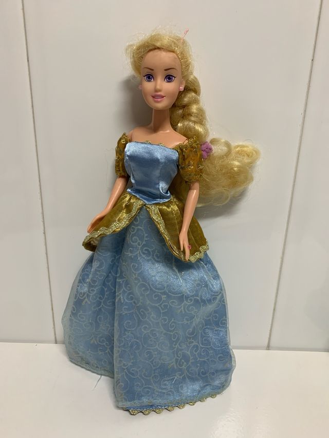 BARBIE CENICIENTA