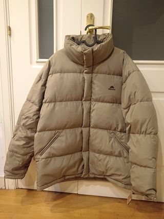 Abrigo plumas Ellesse nuevo