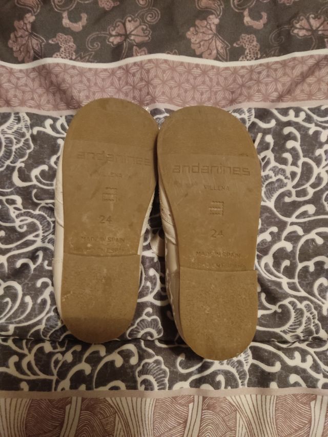 Zapato beige andarines talla 24
