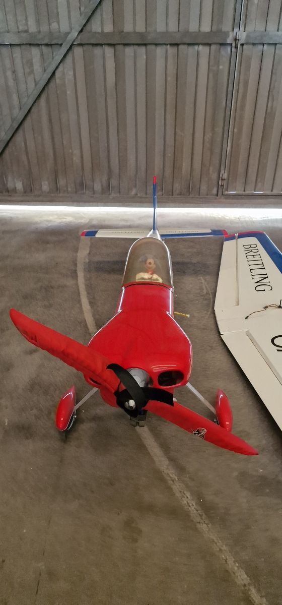 Avion rc cap 232 montado