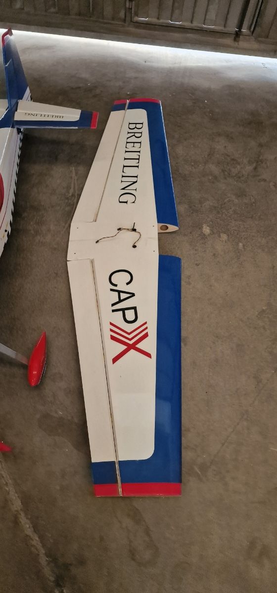 Avion rc cap 232 montado