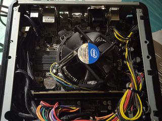 Ordenador de sobremesa mini ATX Gigabyte