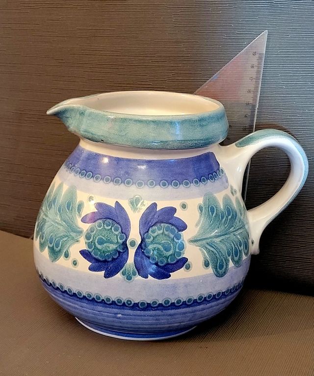 jarra pintada a mano