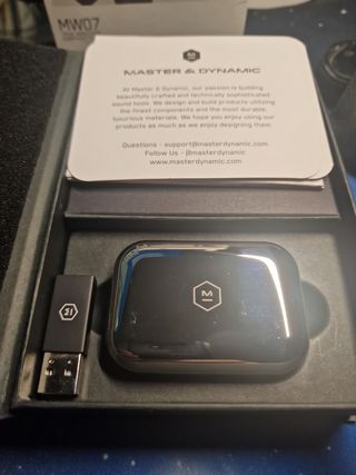 Auriculares Master & Dynamic MW07