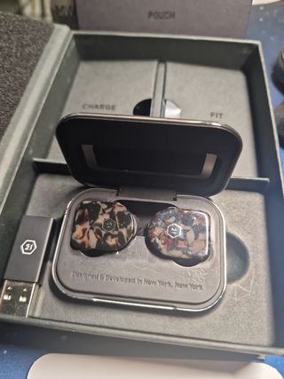 Auriculares Master & Dynamic MW07